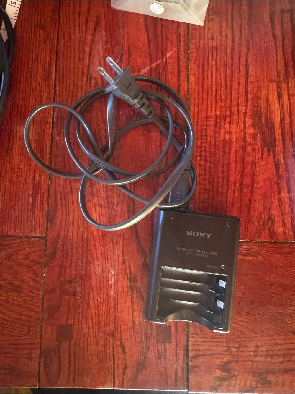 Sony BC-CS2B Ni-MH battery charger for AA/AAA rechargeable batteries